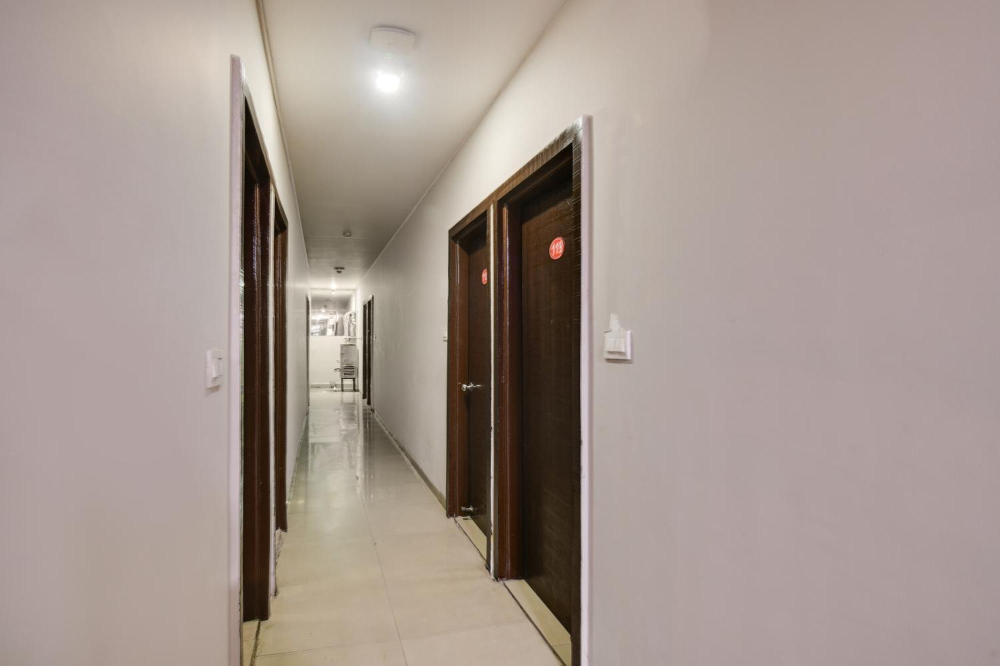 Townhouse Prime Stay Ιντόρ Εξωτερικό φωτογραφία