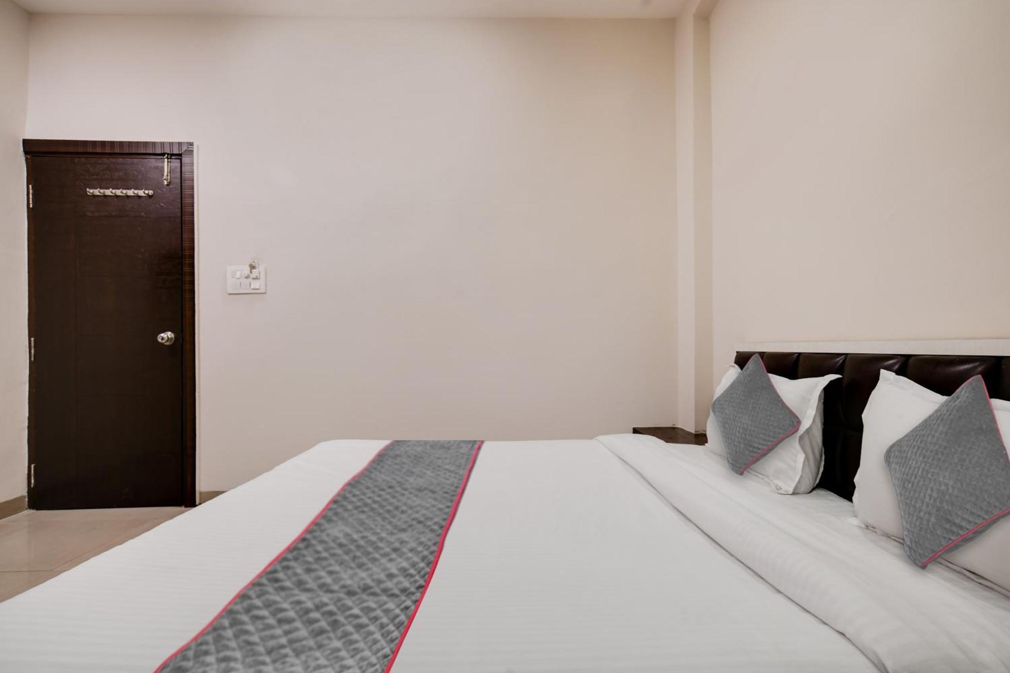 Townhouse Prime Stay Ιντόρ Εξωτερικό φωτογραφία